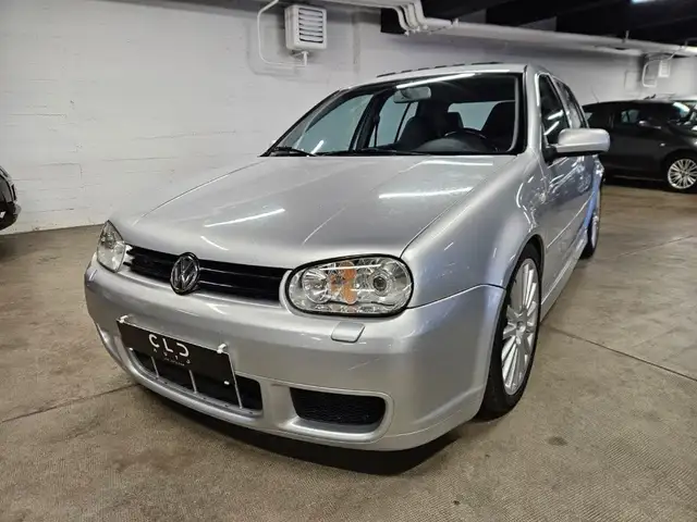 Volkswagen Golf view 2