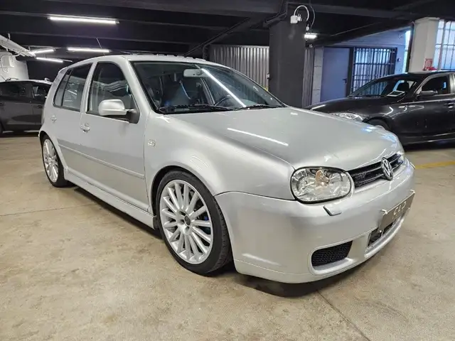 Volkswagen Golf view 4
