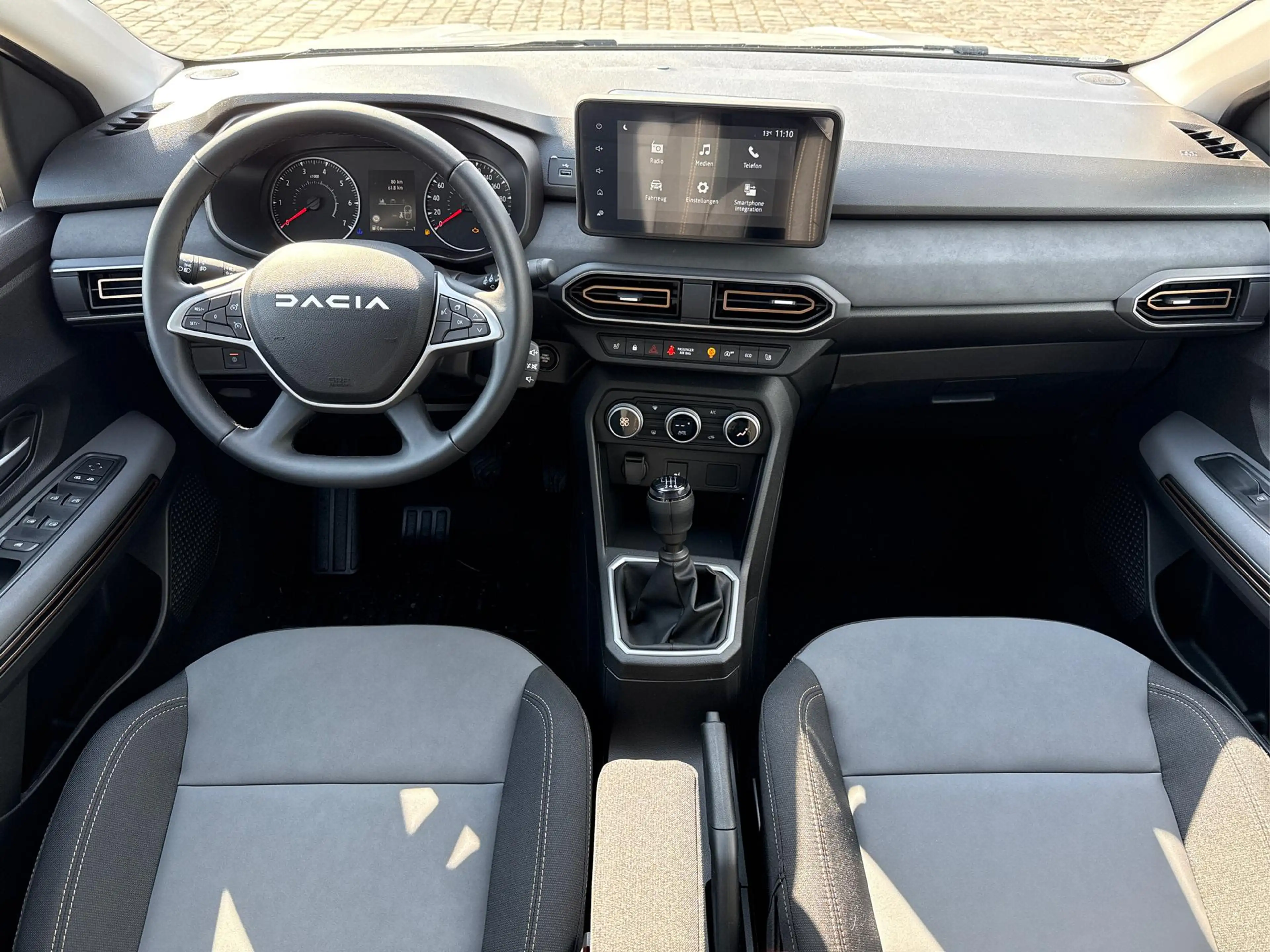 Dacia Jogger Extreme 1.0 TCe 110 7-Sitzer-AHK-Kamera-LED-App... — photo 7
