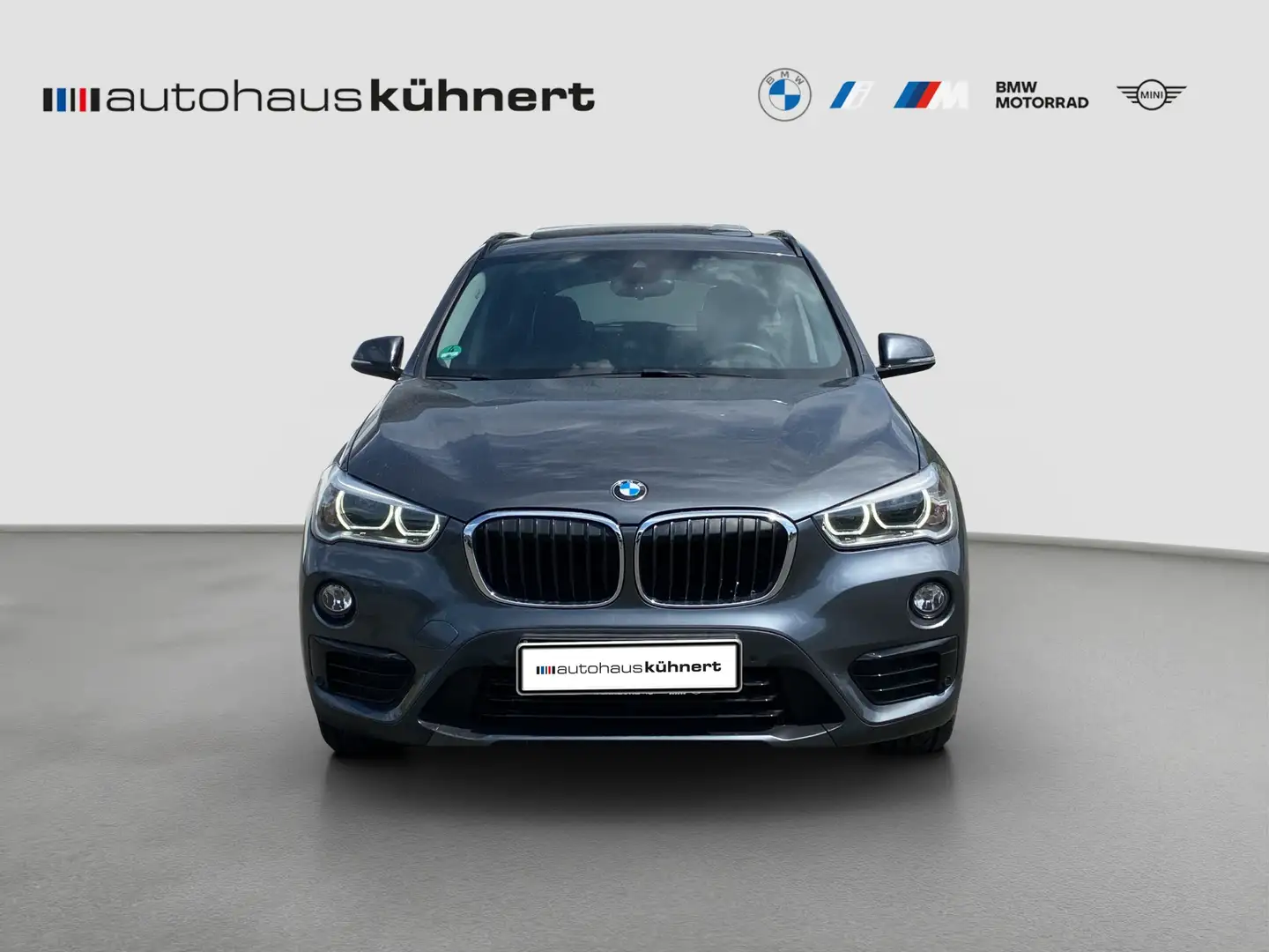 BMW X1 sDrive18d Sport Line PanoSD LED ParkAss HiFi Sport Grey - 2