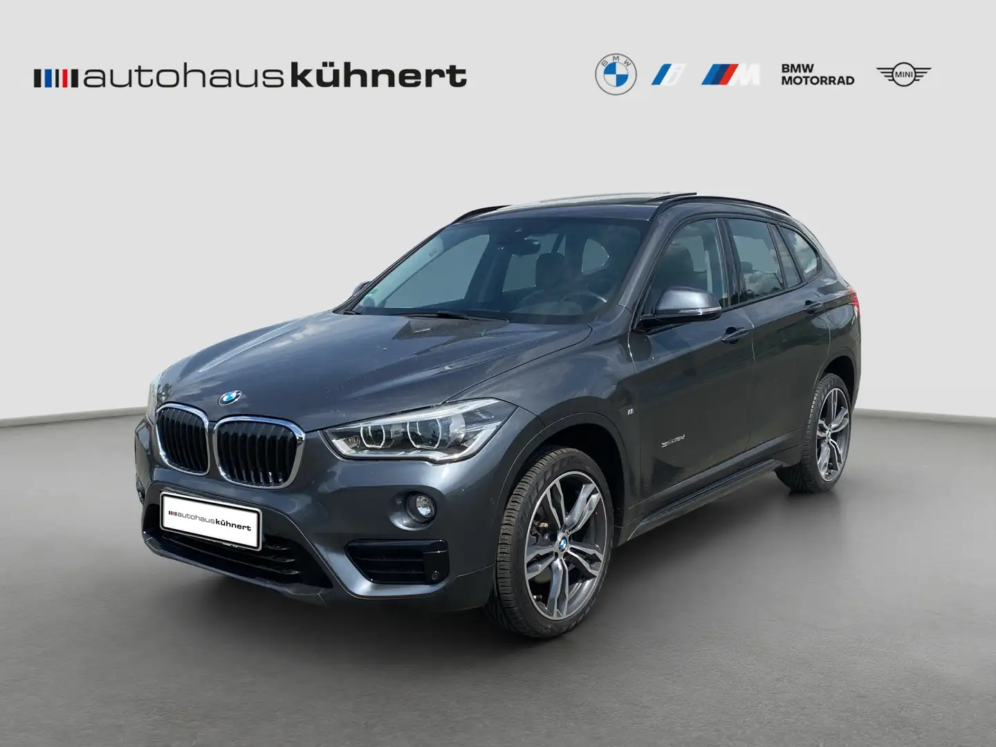 BMW X1 sDrive18d Sport Line PanoSD LED ParkAss HiFi Sport Grey - 1
