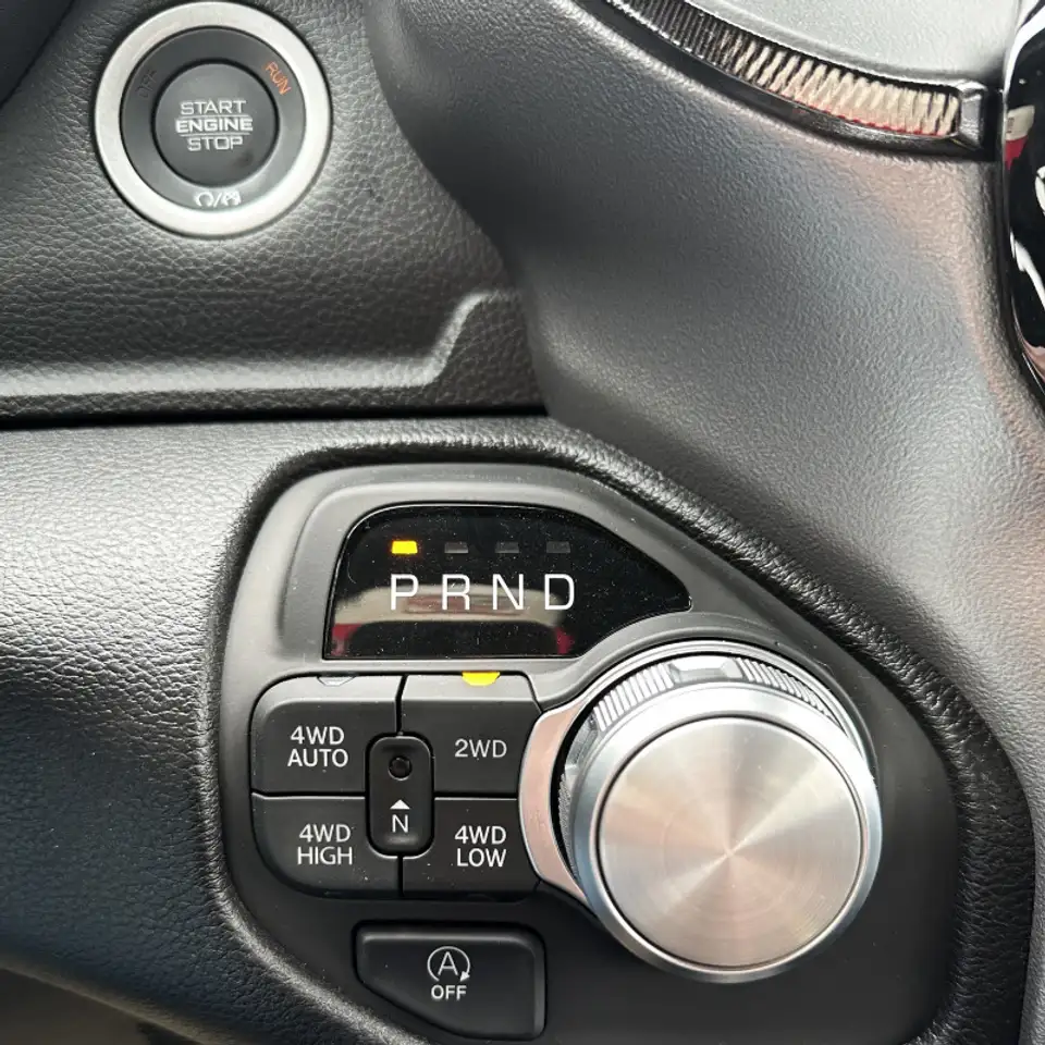 RAM 1500 снимка RAM 1500