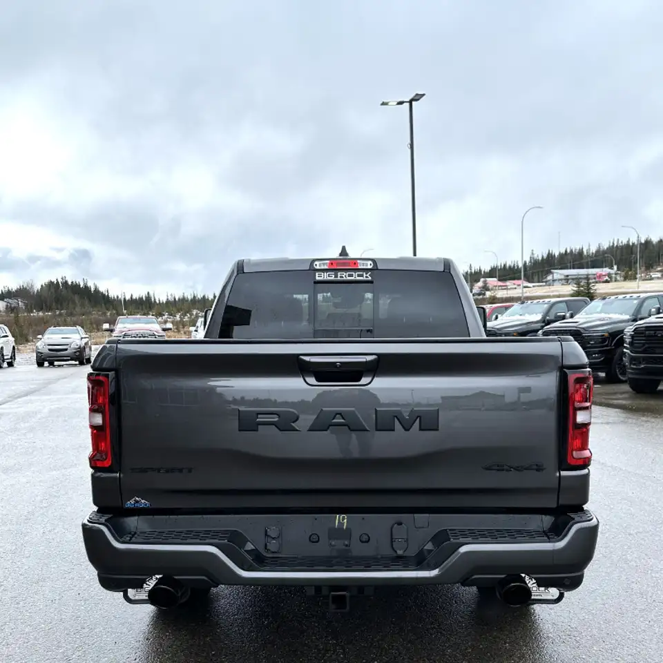 RAM 1500 снимка RAM 1500