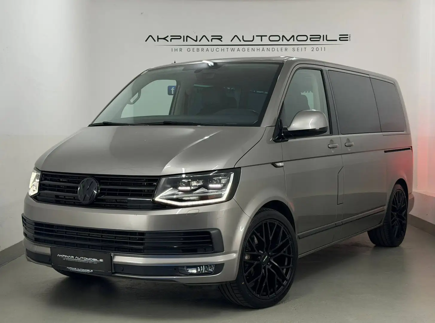 Volkswagen T6 Multivan Highline 2,0 DSG 7SITZER - 20ZOLL - AHK Beige - 1