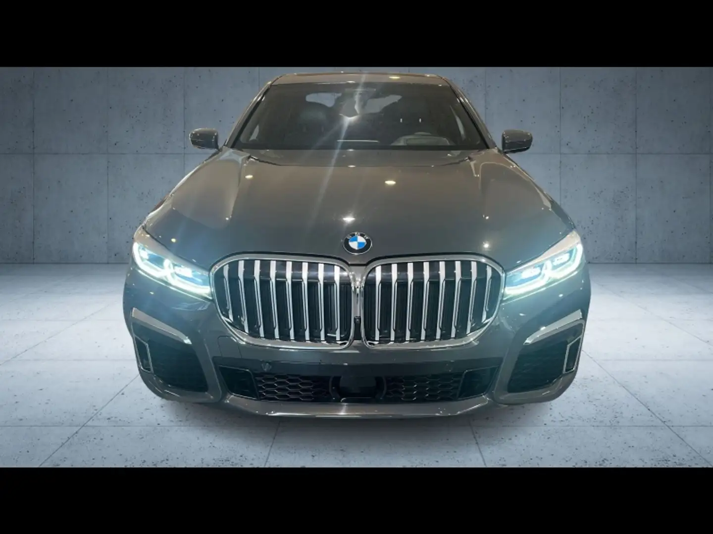 BMW 745 745LeA 394ch M Sport 17cv Gris - 2