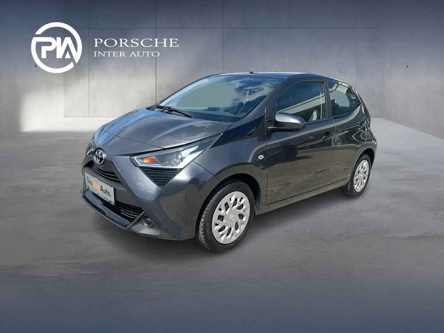 Toyota Aygo x Grau - 1