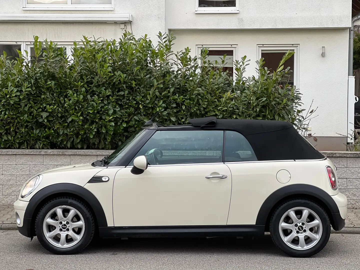 MINI One Cabrio Pepper *TÜV NEU*KLIMAAUT.*LEDER*SHZ*PDC*8 FACH Weiß - 2