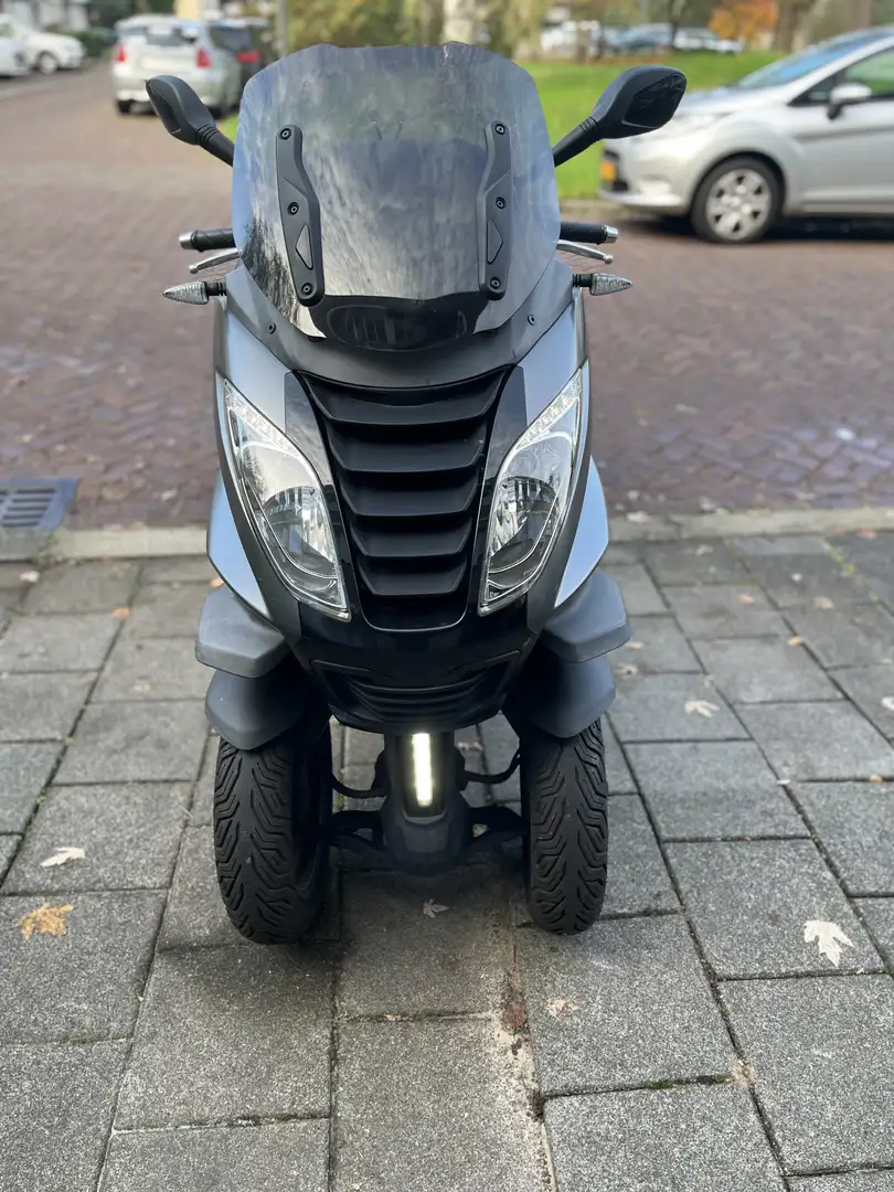 Peugeot Metropolis 400 RS - 2