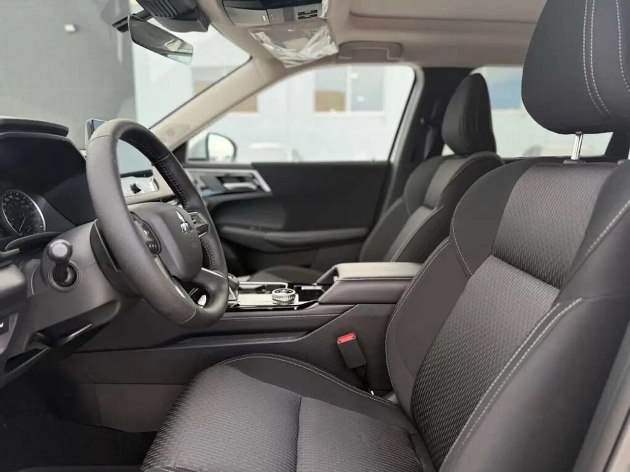 Mitsubishi Outlander снимка Mitsubishi Outlander