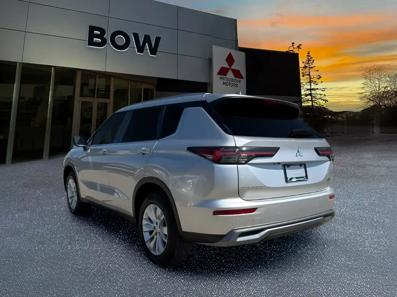 Mitsubishi Outlander снимка Mitsubishi Outlander