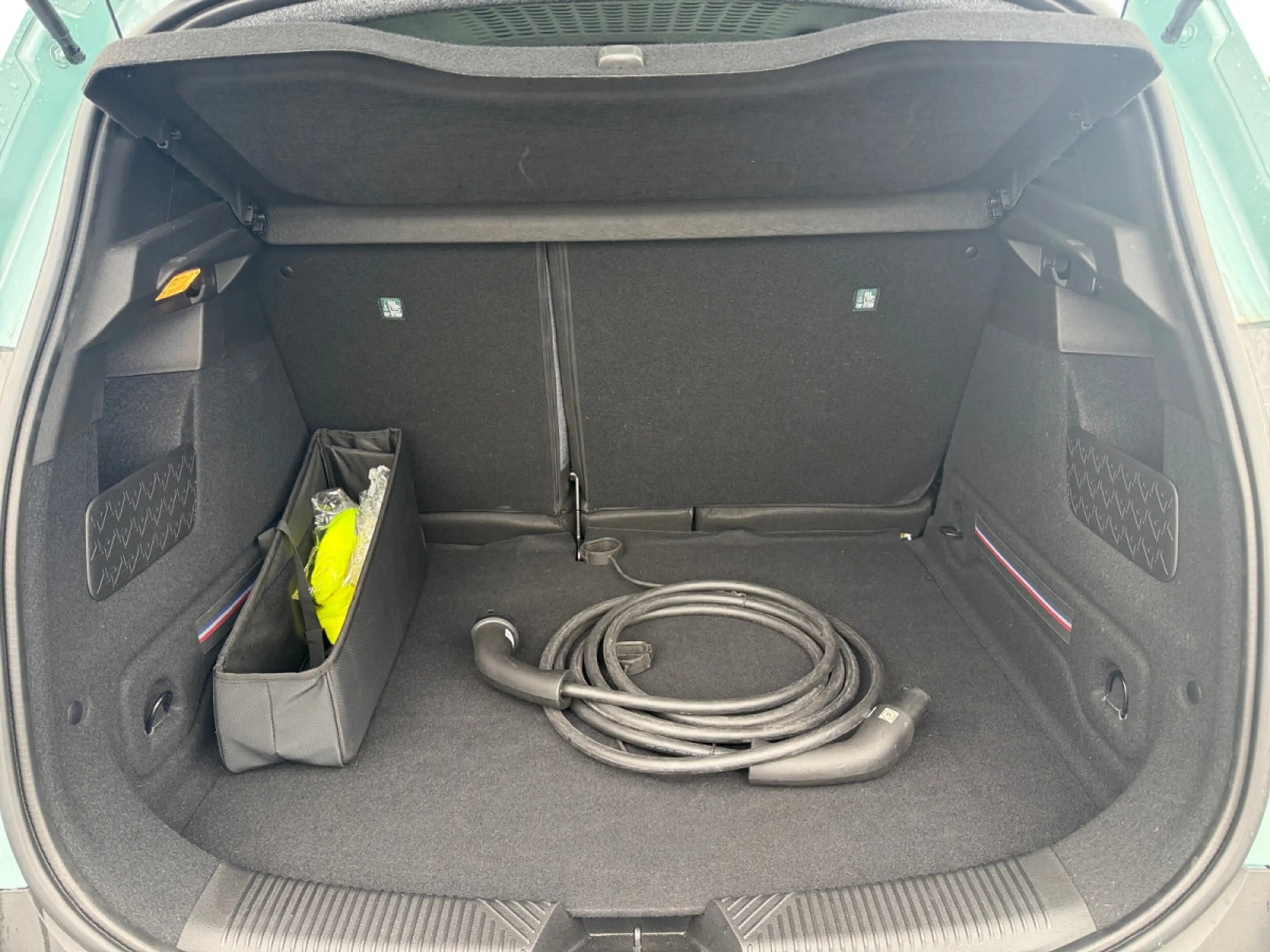 Renault R 4 E-Tech techno 150 hp comfort range — photo 13