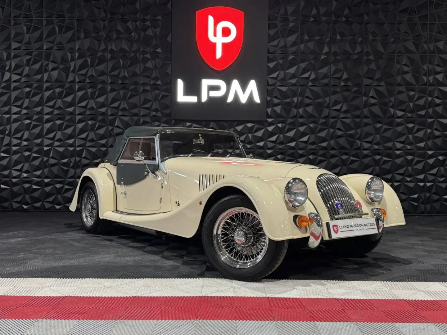 Morgan 4/4 2.0 Plus 4 2 places Beige - 1