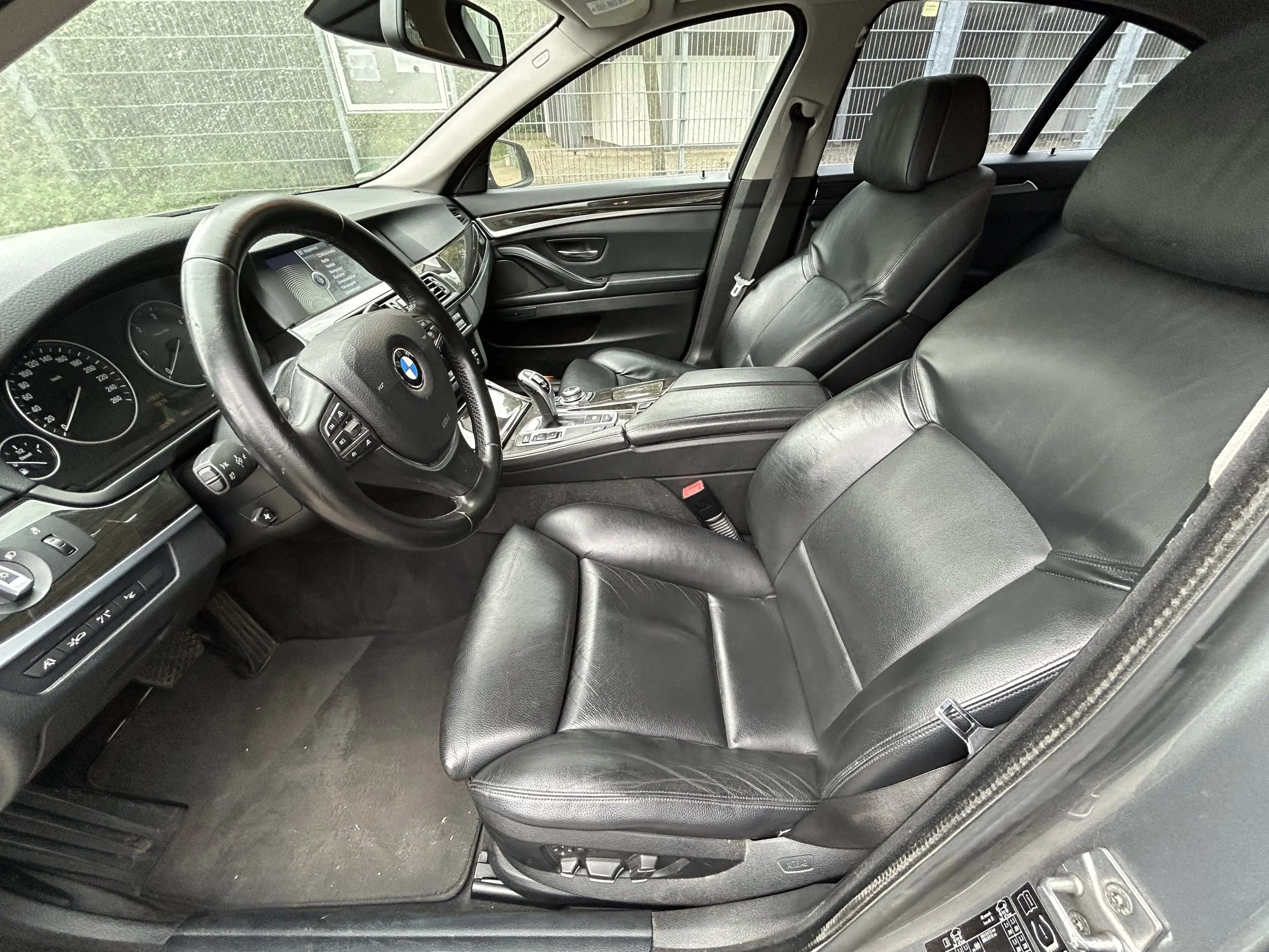 BMW 530 Top Ausstattung/ Scheckheft/ TÜV/ Finanzierung — photo 9