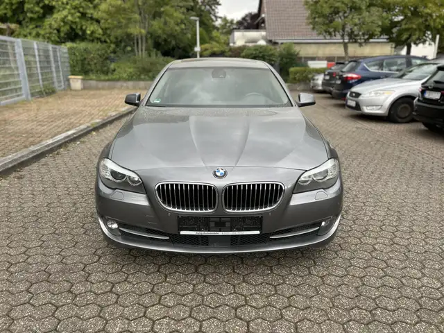 BMW 530 Top Ausstattung/ Scheckheft/ TÜV/ Finanzierung