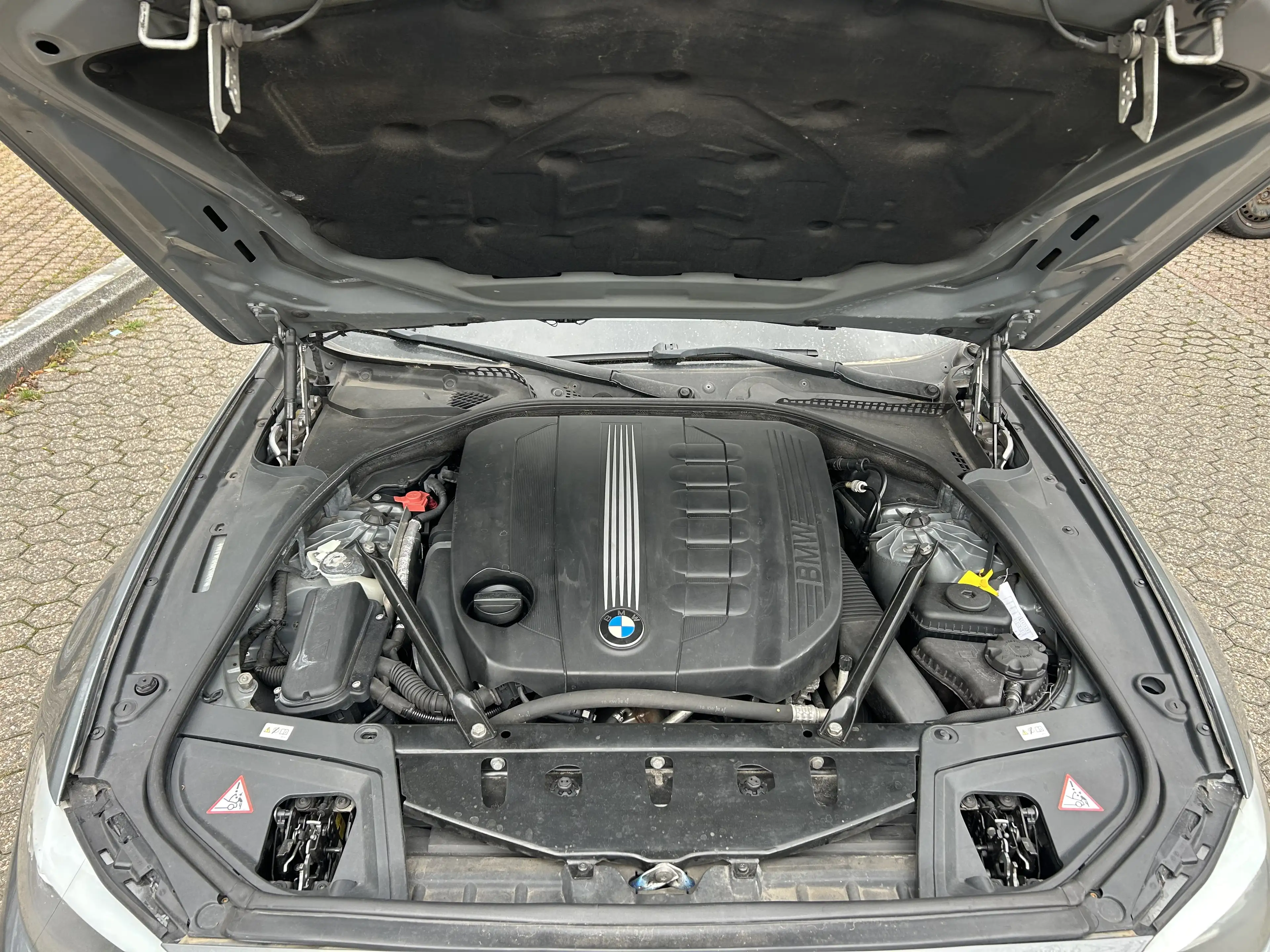BMW 530 Top Ausstattung/ Scheckheft/ TÜV/ Finanzierung — photo 19