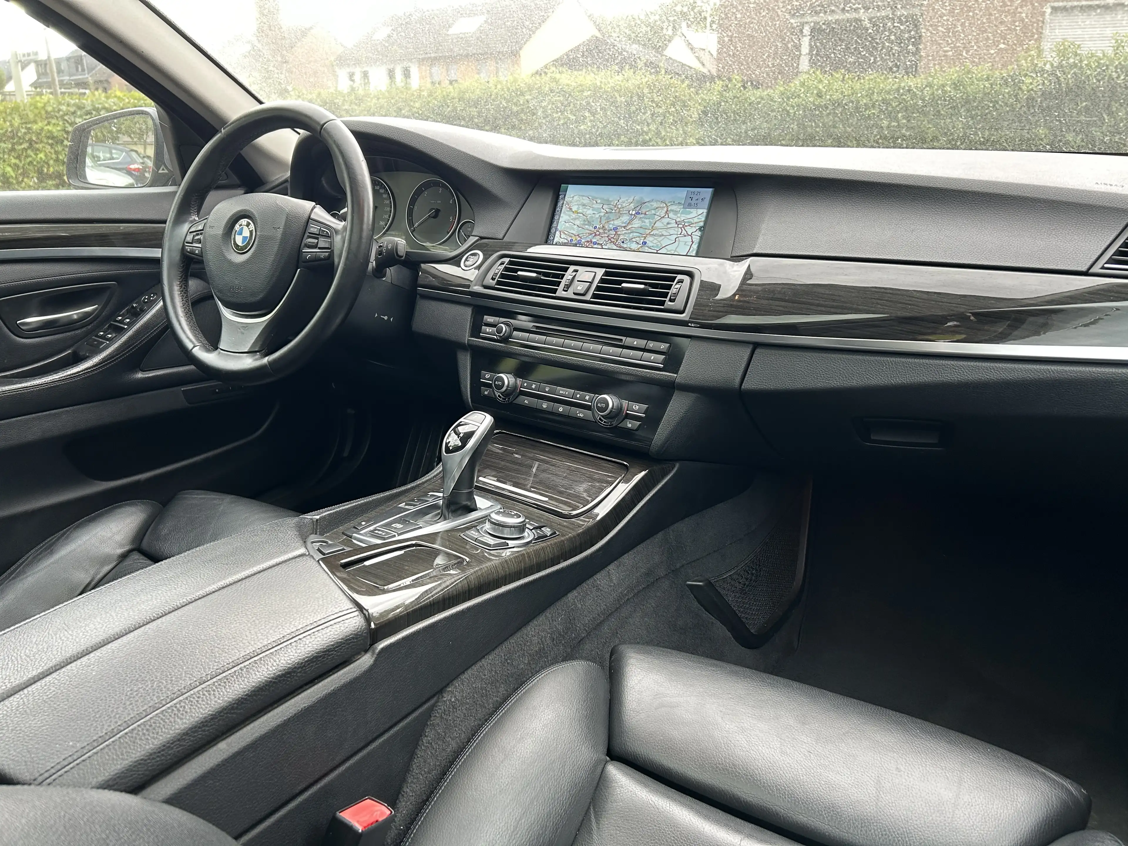 BMW 530 Top Ausstattung/ Scheckheft/ TÜV/ Finanzierung — photo 13