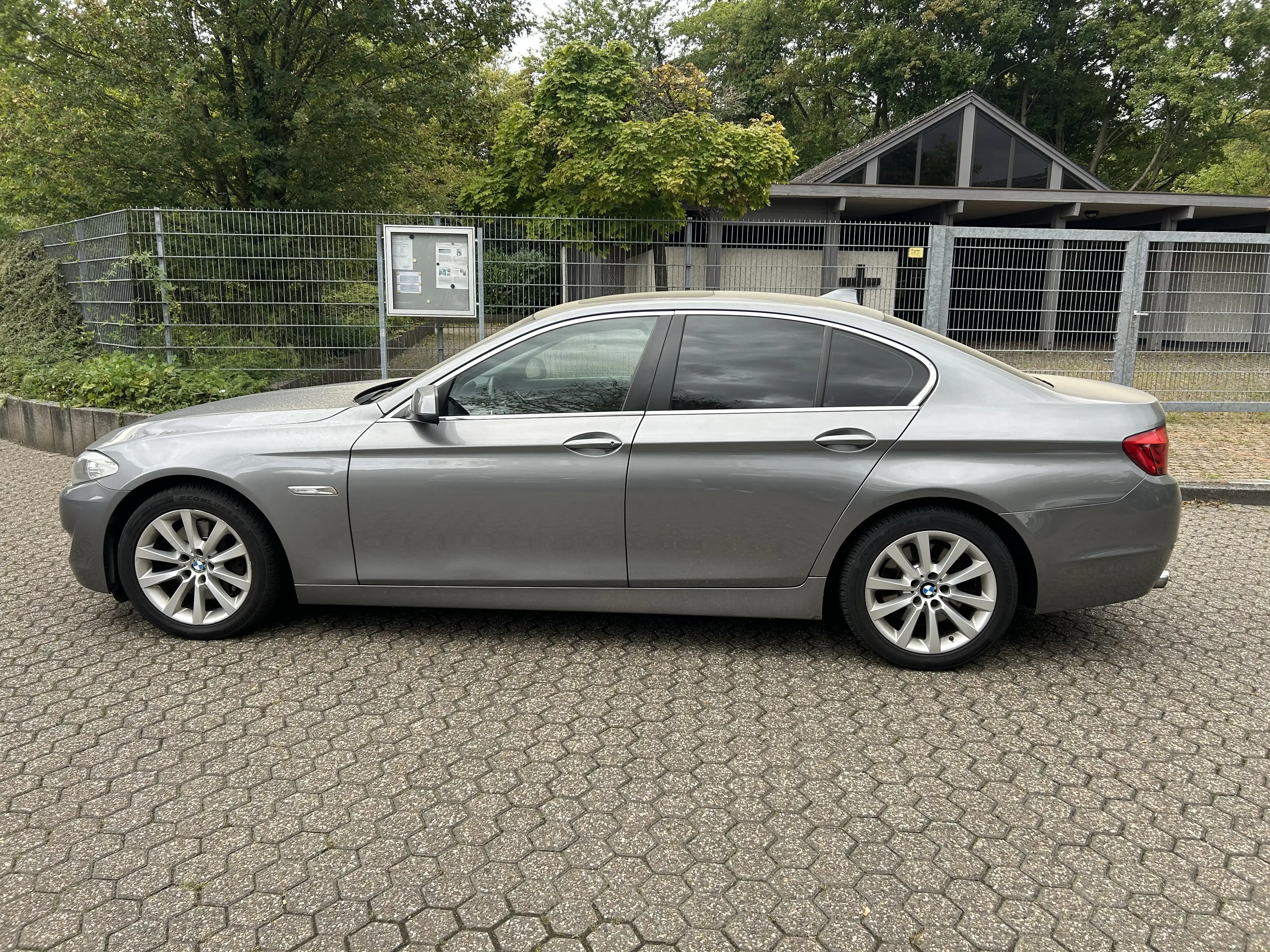 BMW 530 Top Ausstattung/ Scheckheft/ TÜV/ Finanzierung — photo 4