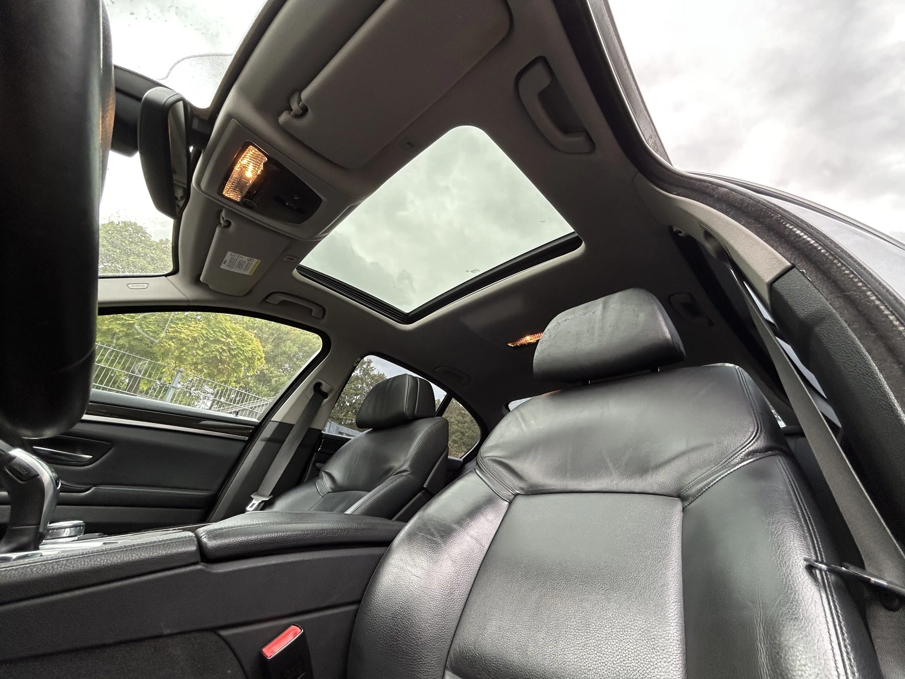 BMW 530 Top Ausstattung/ Scheckheft/ TÜV/ Finanzierung — photo 14