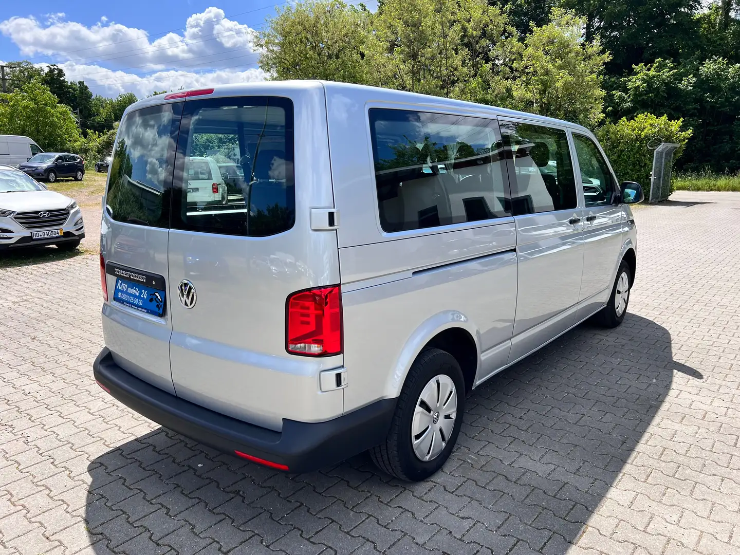 Volkswagen T6.1 Kombi Langer Radstand 9-Sitzer Komfortpaket Sitzheizung Argintiu - 2