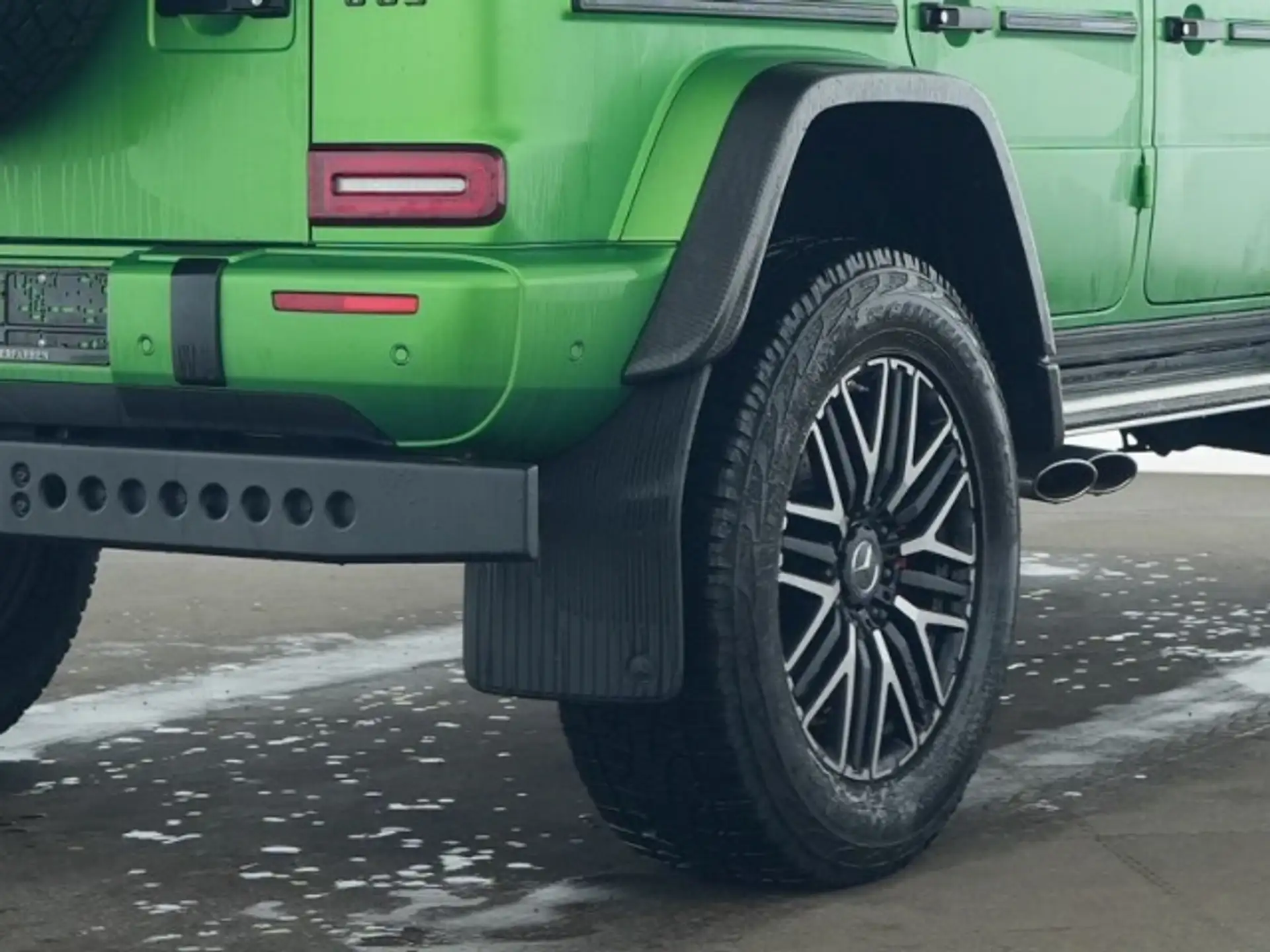 벤츠 G-Class G 63 AMG 2023 초록 사진 5