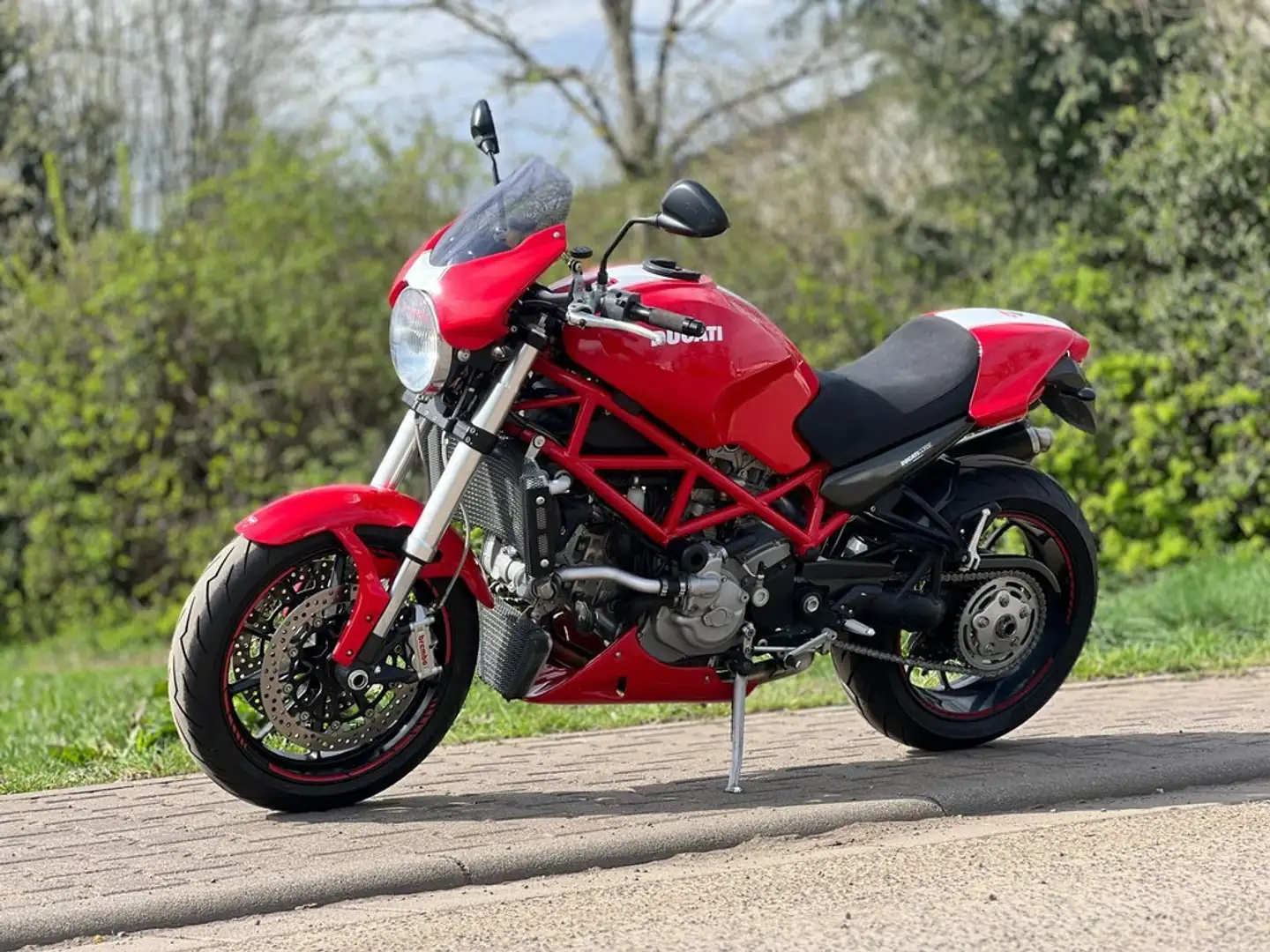 Ducati Monster S4R Rot - 1