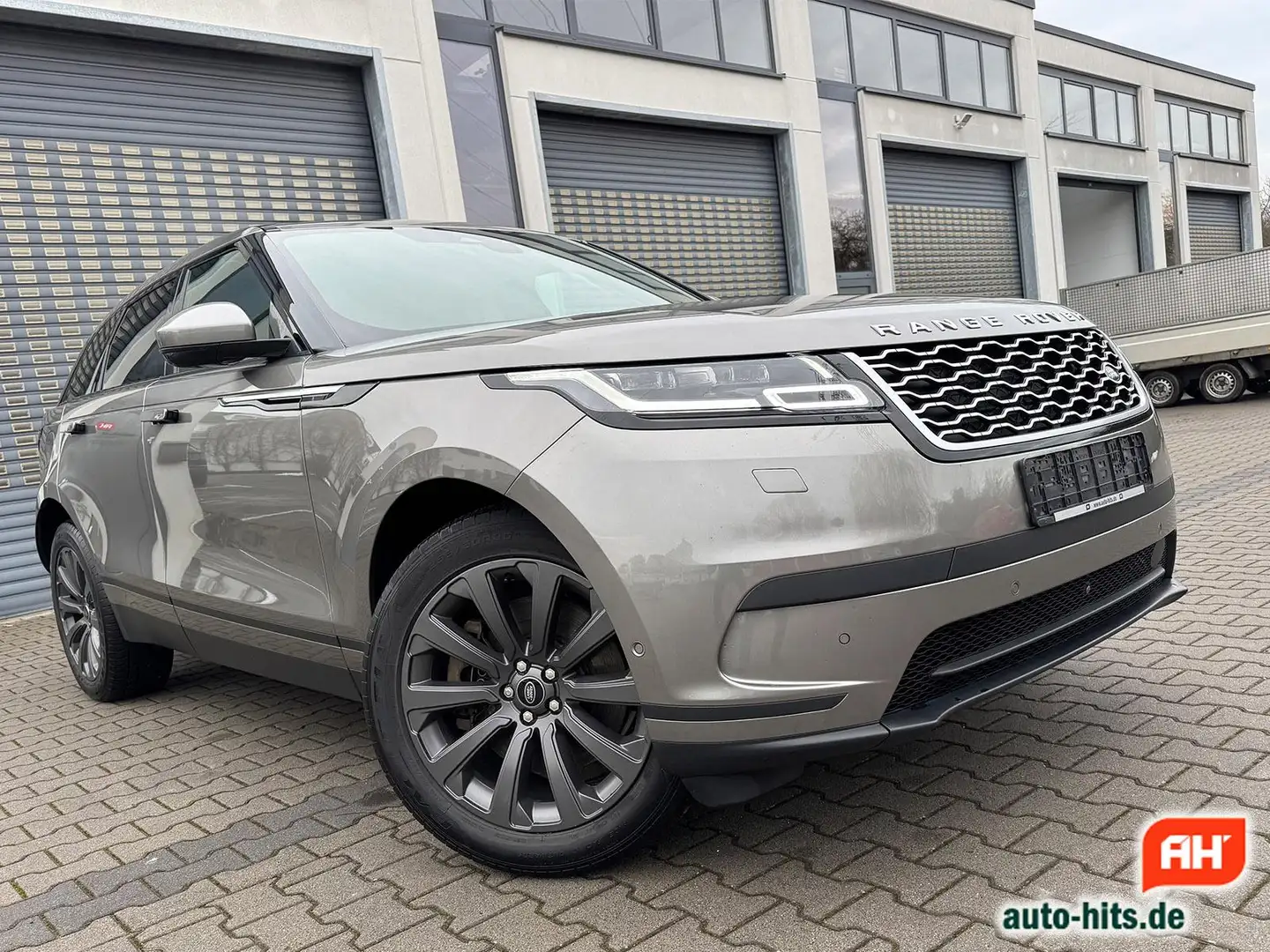 Land Rover Range Rover Velar P400e Hybrid SE Panoramadach Braun - 2