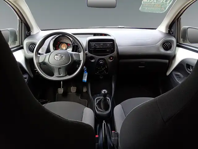 Toyota Aygo view 11