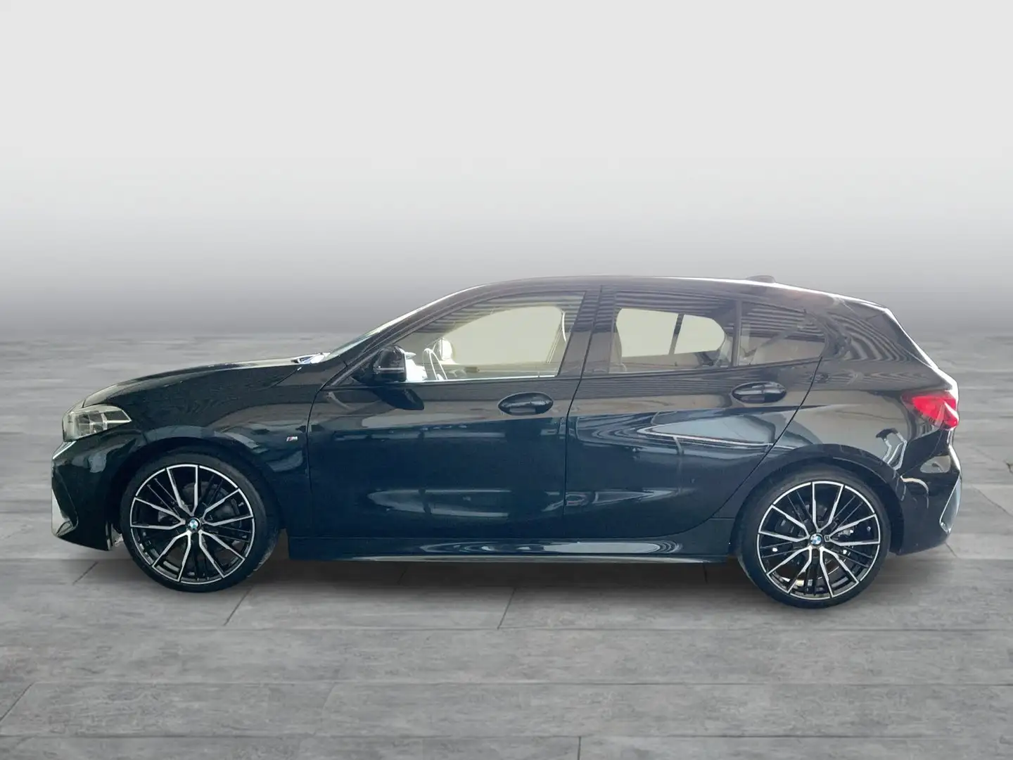BMW 118 BMW 1 Lim. 118 i Luxury Line Schwarz - 2