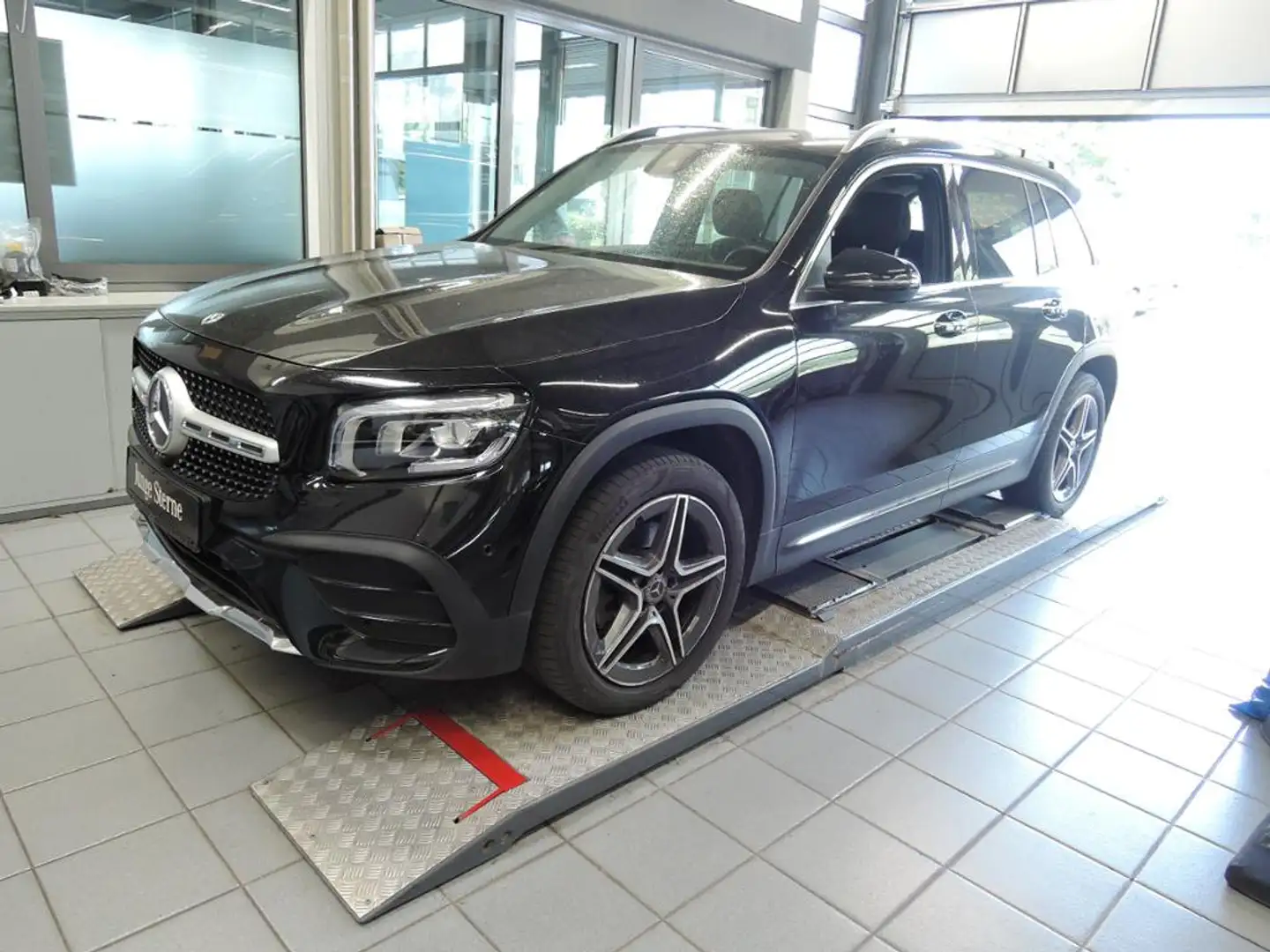 Mercedes-Benz GLB 220 d +MBUX+AMG+Navi+Cam+S-Sitz+PDC+LED+Keyl Noir - 1
