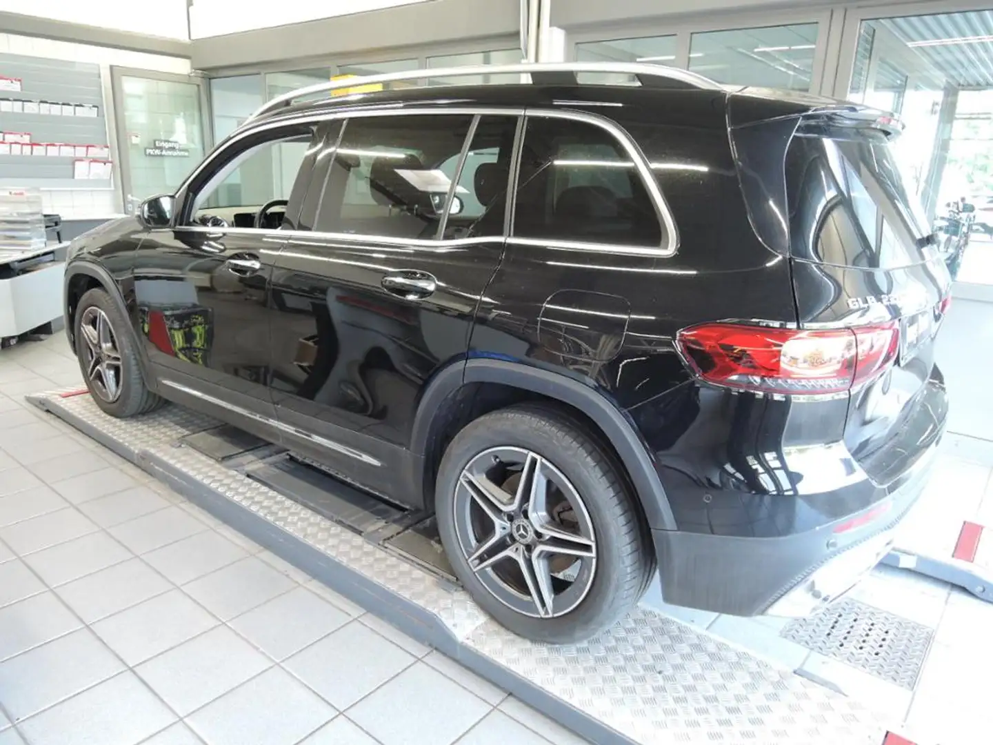 Mercedes-Benz GLB 220 d +MBUX+AMG+Navi+Cam+S-Sitz+PDC+LED+Keyl Noir - 2