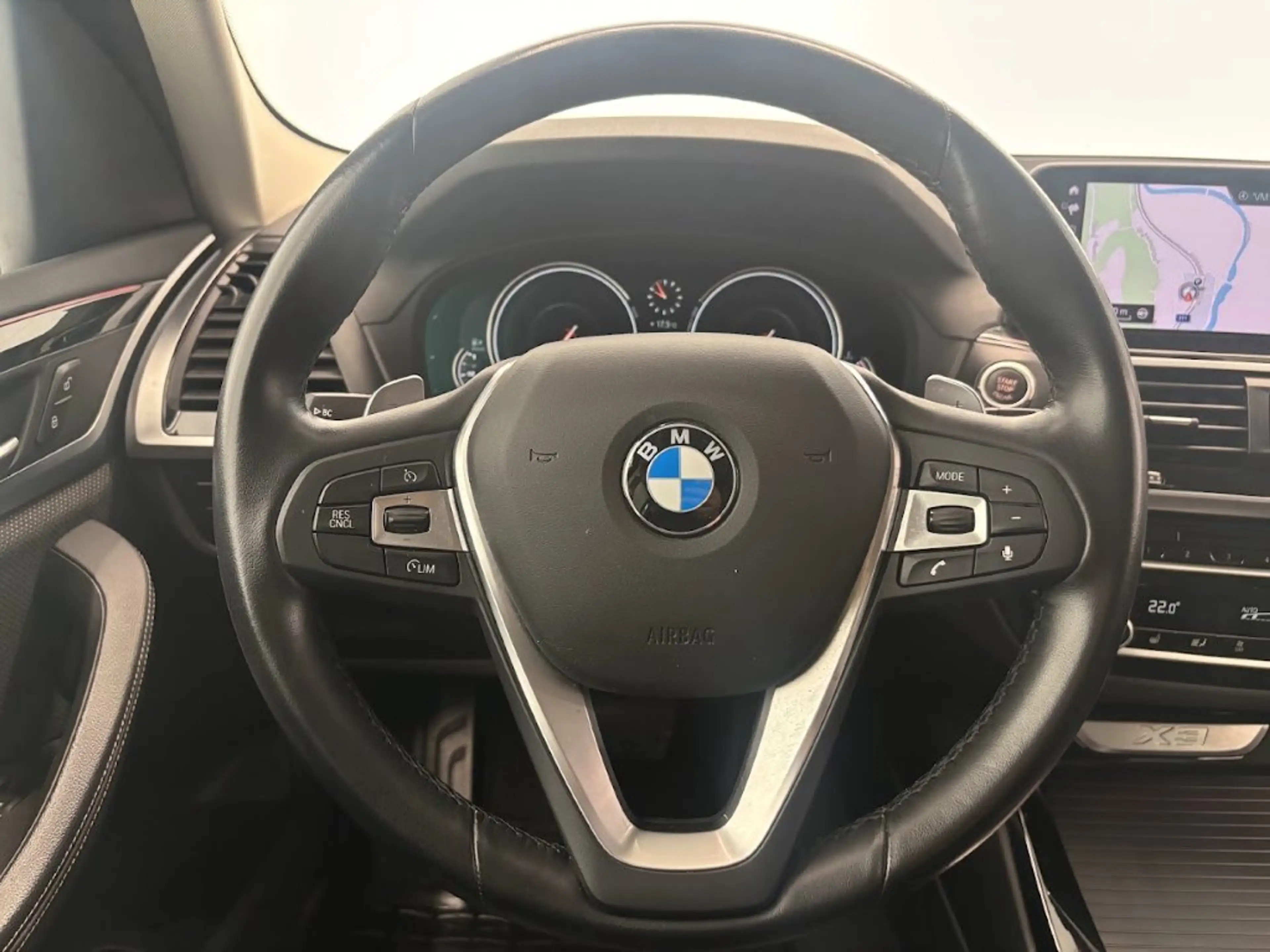 BMW X3 xDrive20d — photo 12