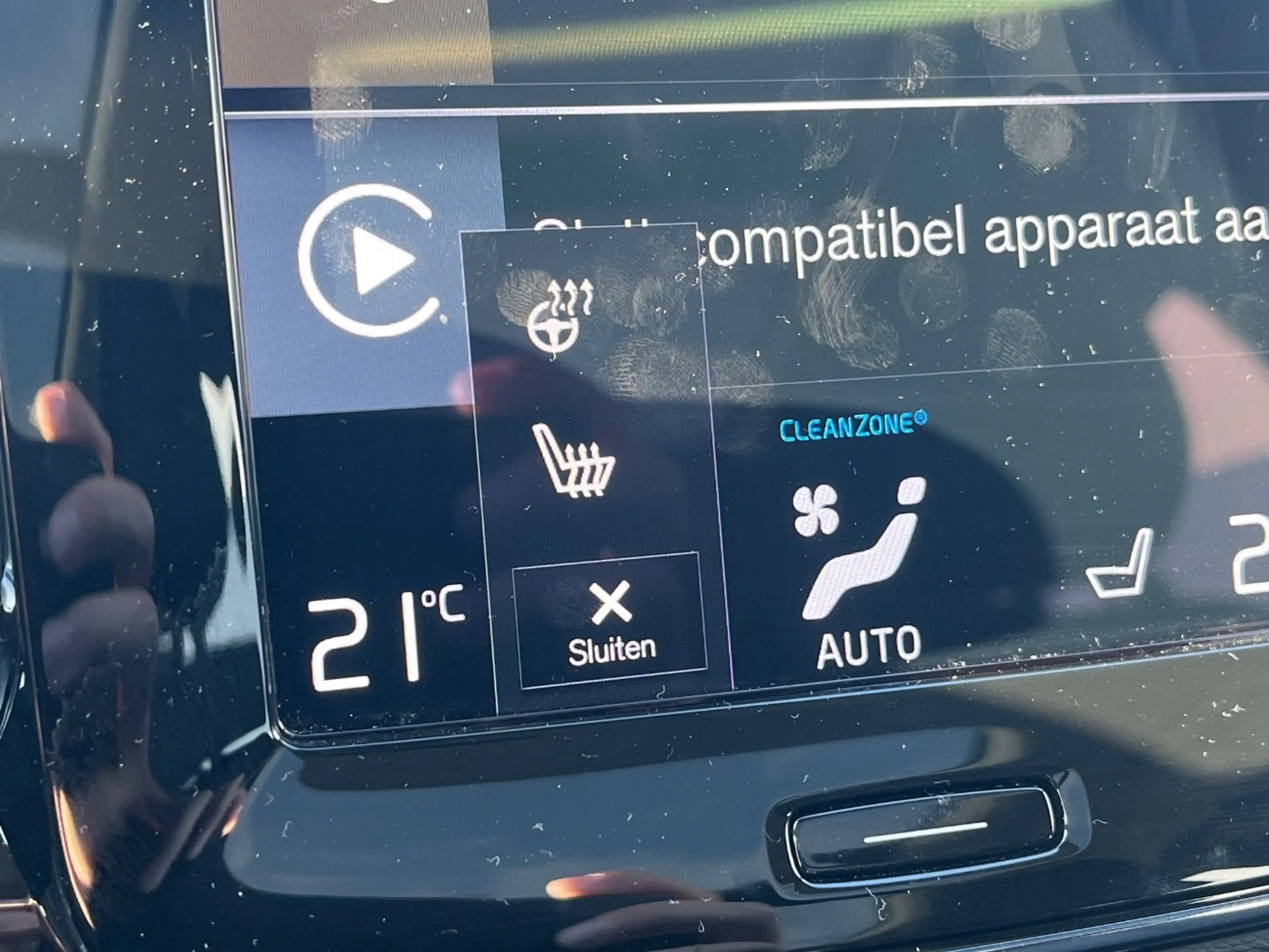 Volvo XC40 1.5 T5 Plug-in hybrid Ultimate Dark | Pano | Memor — photo 6