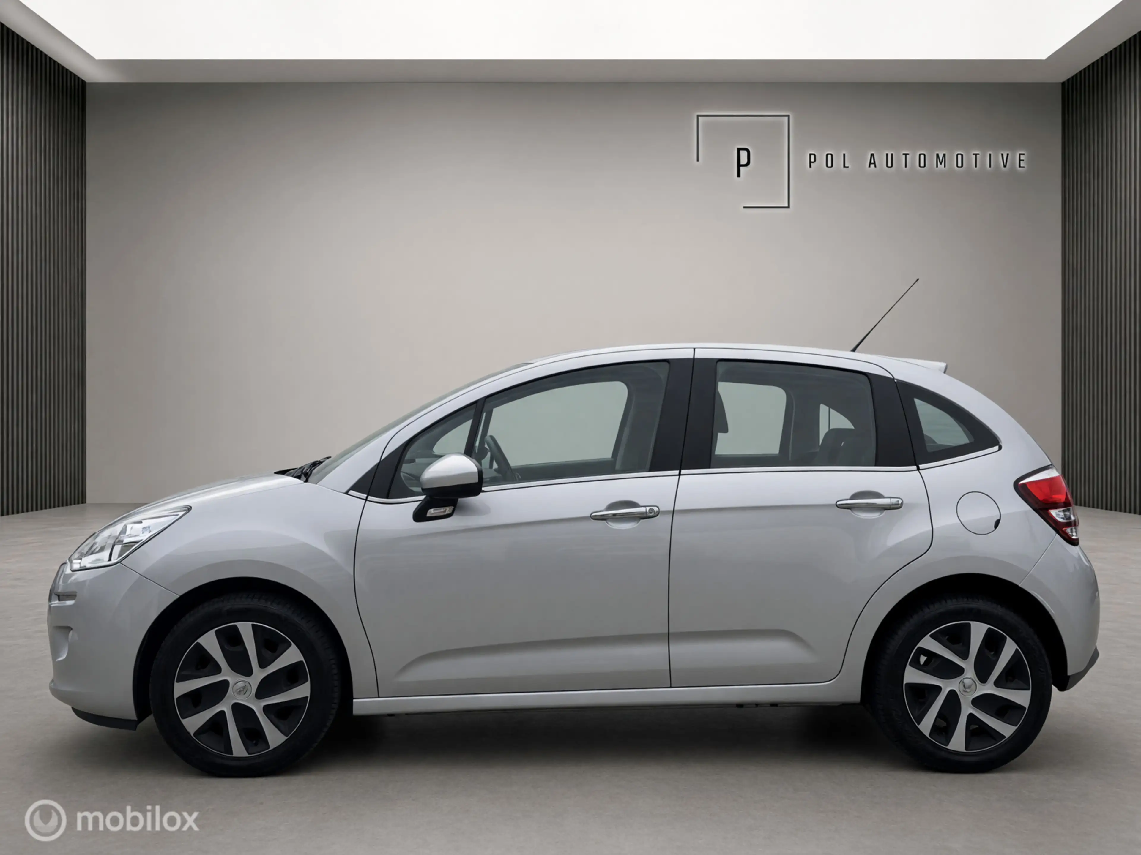 Citroen C3 1.2 PureTech Shine — photo 2