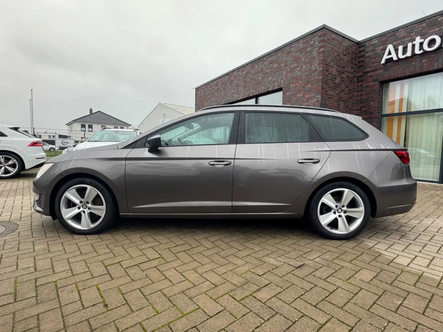 SEAT Leon 1.8 ST FR *AHK*KLIMA*TÜV NEU* Grau - 2