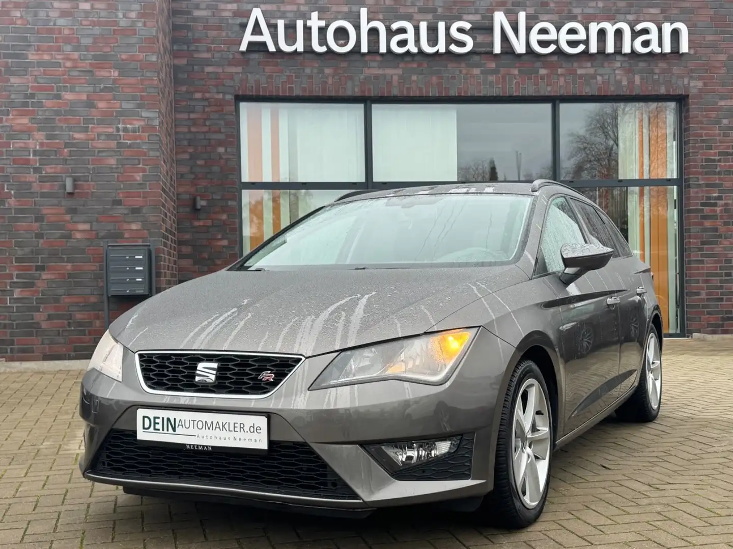 SEAT Leon 1.8 ST FR *AHK*KLIMA*TÜV NEU* Grau - 1