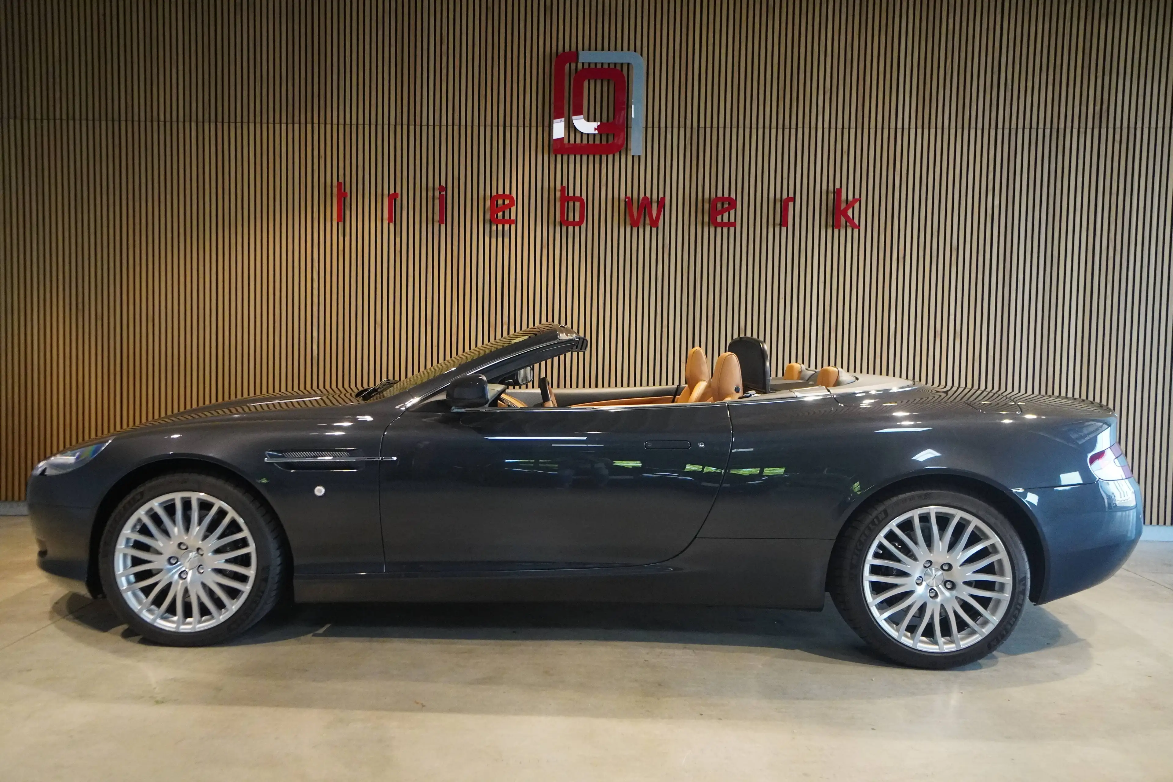 Aston Martin DB9 Volante 6.0*nur 16 TKm*1.Hd*BRD-FZG*Top-Zst* — photo 15
