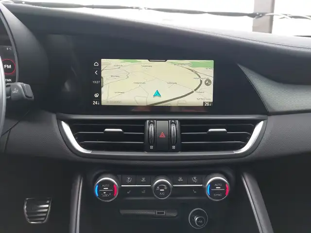 Alfa Romeo Giulia Veloce 2,0 280PS Q4 Ansicht 9