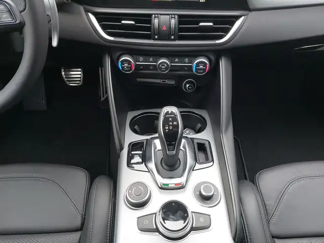 Alfa Romeo Giulia Veloce 2,0 280PS Q4 Ansicht 8