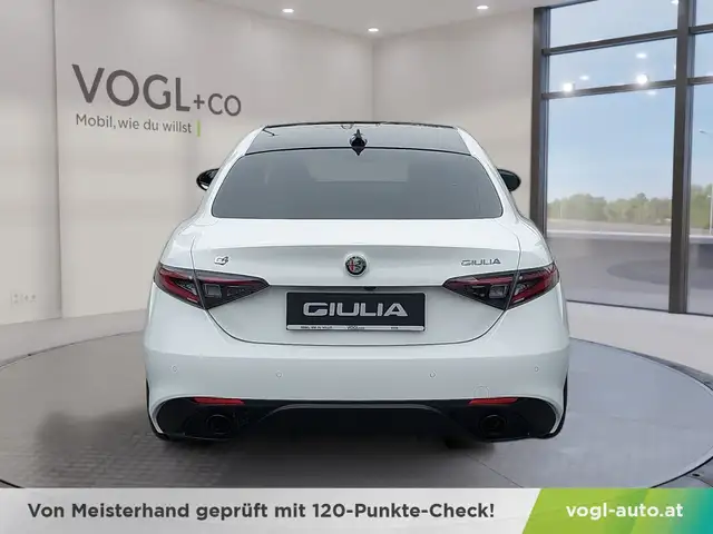 Alfa Romeo Giulia Veloce 2,0 280PS Q4 Ansicht 7