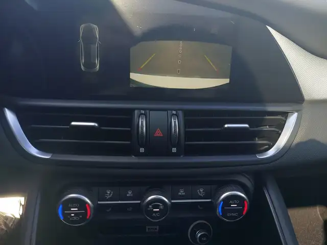 Alfa Romeo Giulia Veloce 2,0 280PS Q4 Ansicht 18