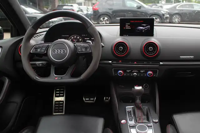 Audi RS3 view 10