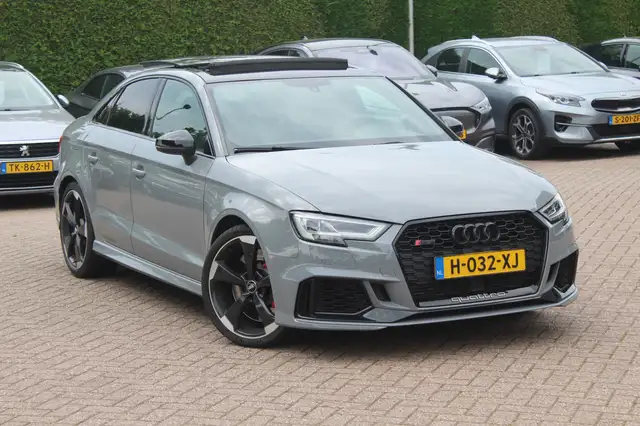 Audi RS3 view 9