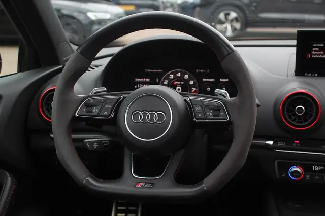 Audi RS3 view 17