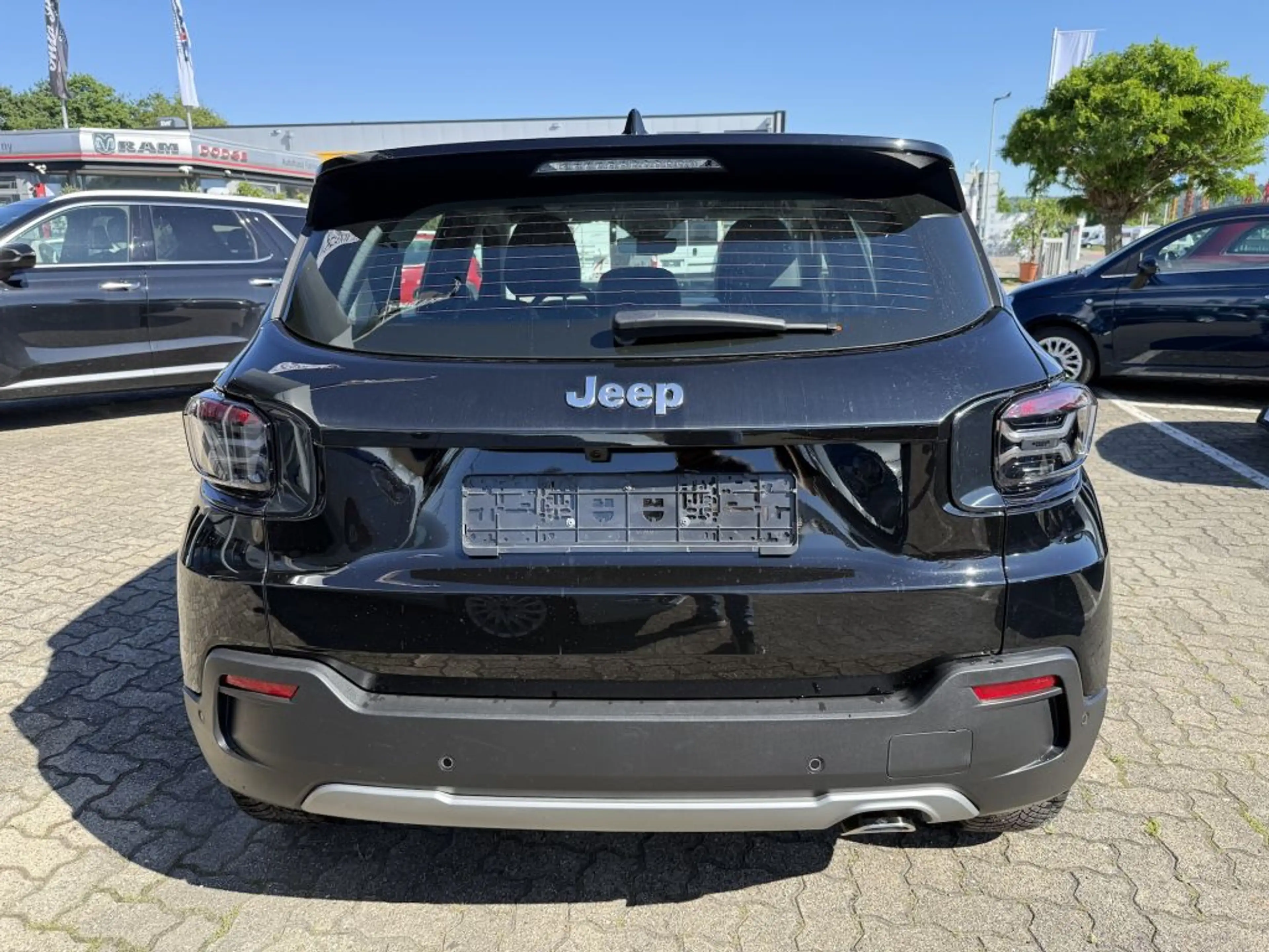 Jeep Avenger 1.2 GSE T3 Turbo-Benzin GDI Altitude — photo 6