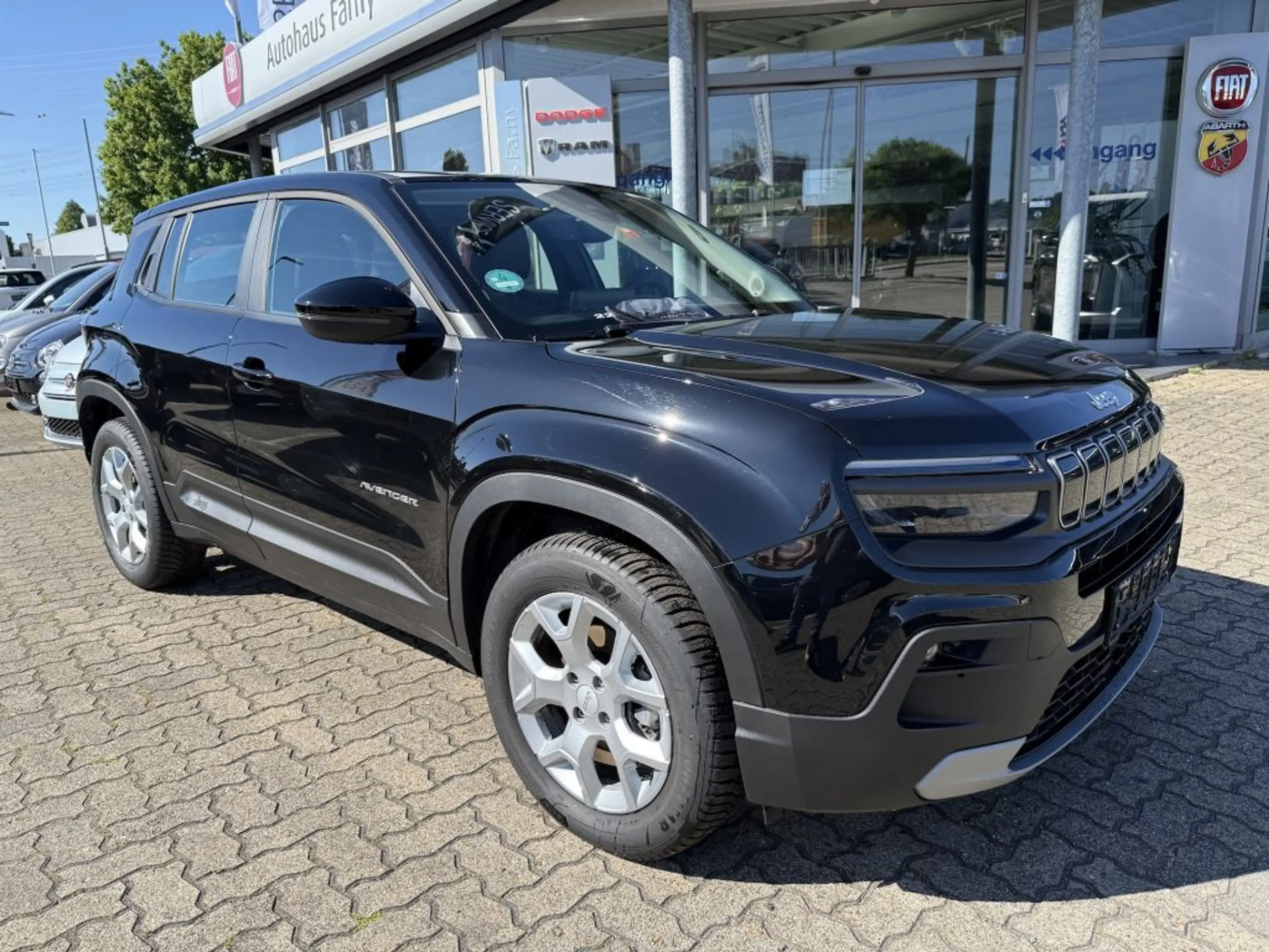Jeep Avenger 1.2 GSE T3 Turbo-Benzin GDI Altitude — photo 3