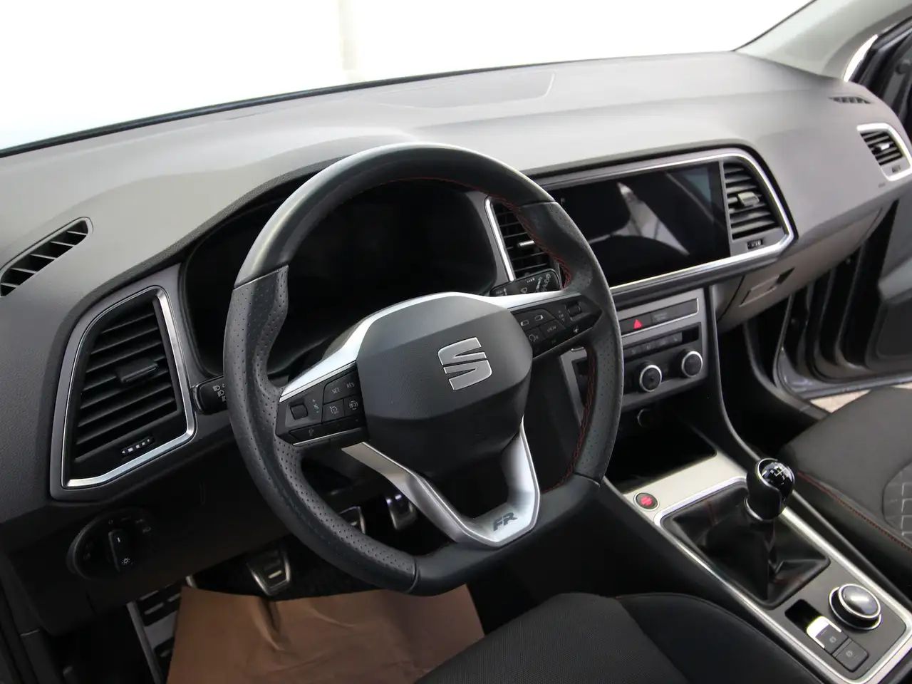 SEAT Ateca 1.5 TSI FR NAVI+KAMERA+LED+ACC 9