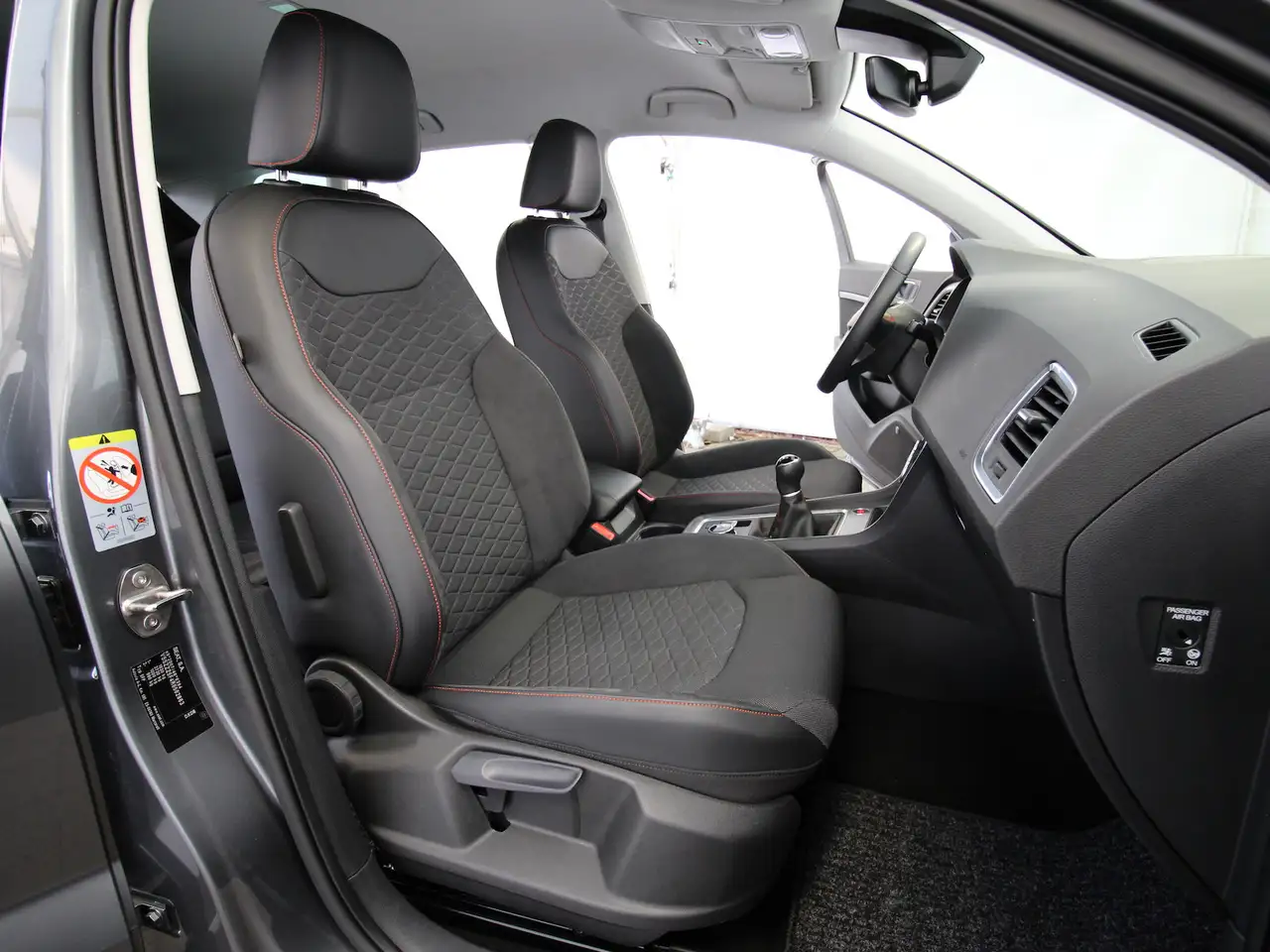 SEAT Ateca 1.5 TSI FR NAVI+KAMERA+LED+ACC 25