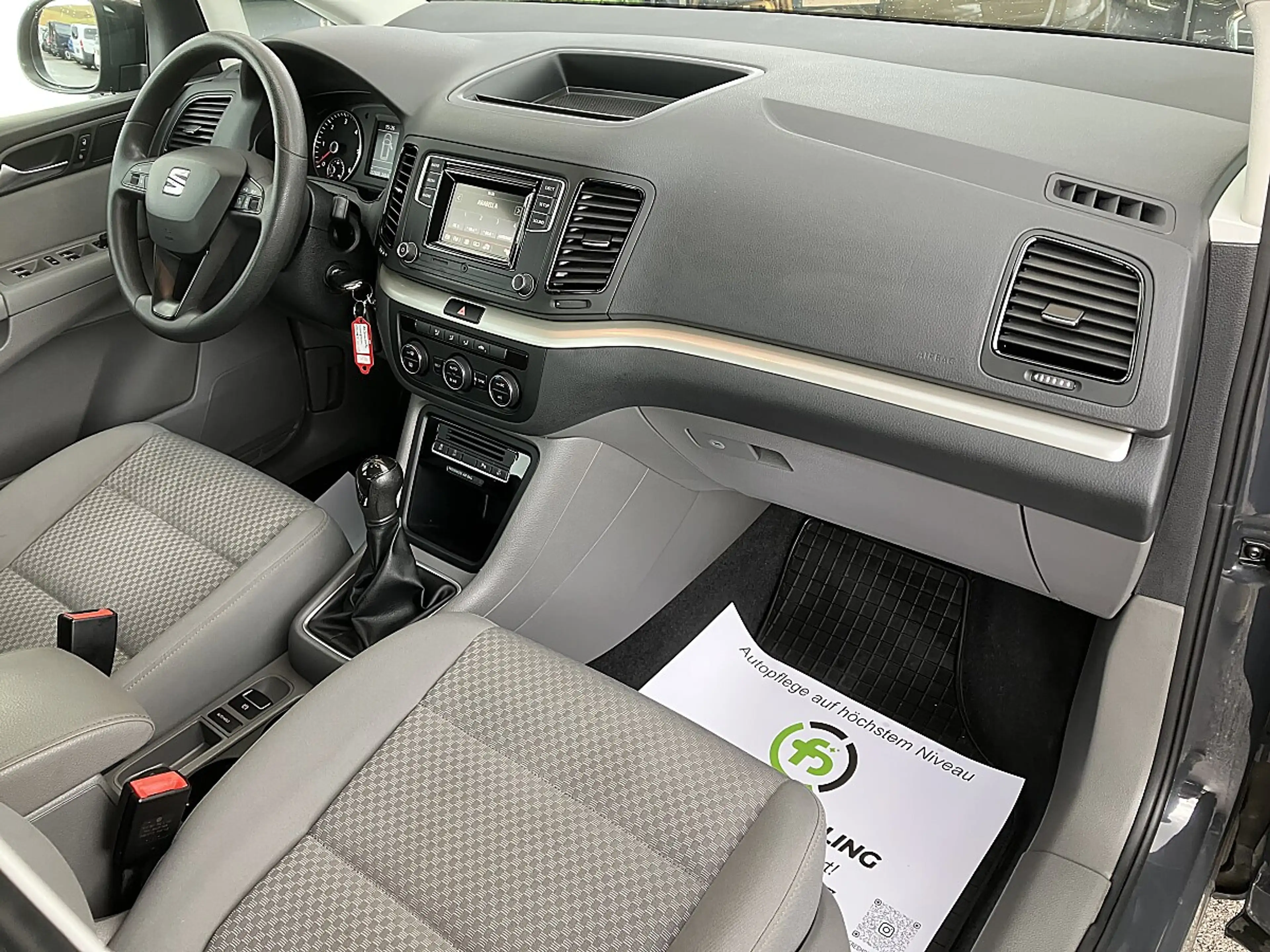 SEAT Alhambra 2.0 TDI Business — photo 11