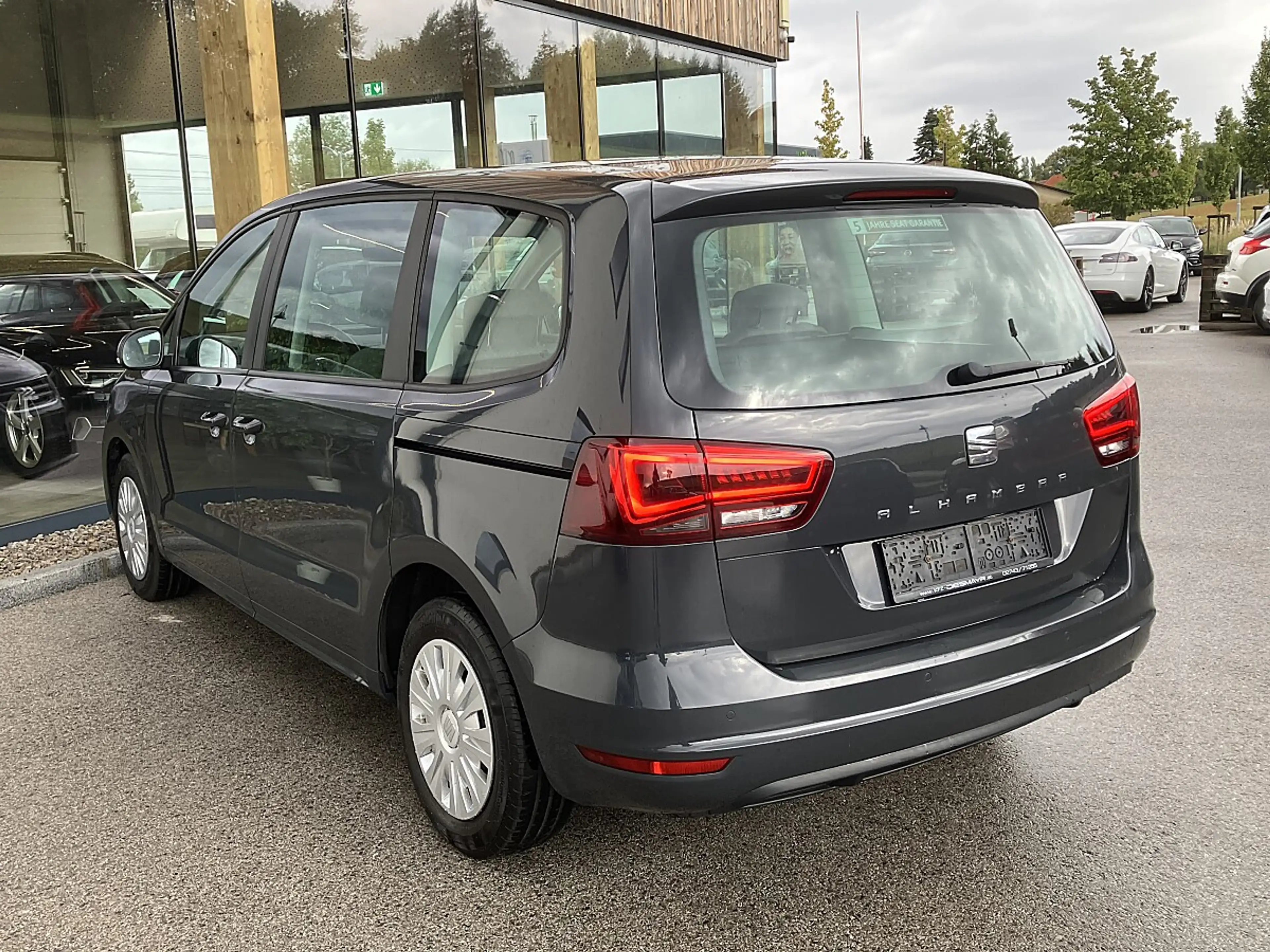 SEAT Alhambra 2.0 TDI Business — photo 3