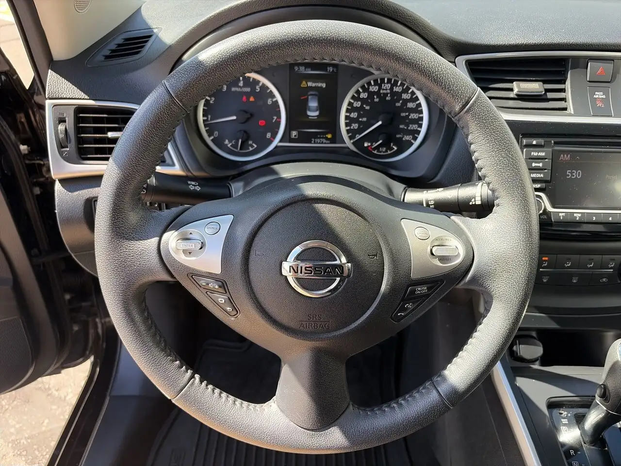 Nissan Sentra снимка Nissan Sentra